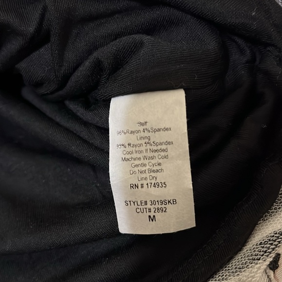 Knit skirt - Picture 9 of 9